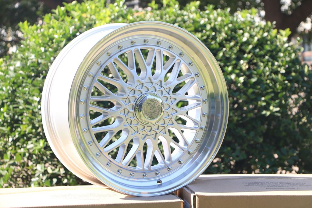 19 Inch BBS RS Style Wheels Silver Machined Lip